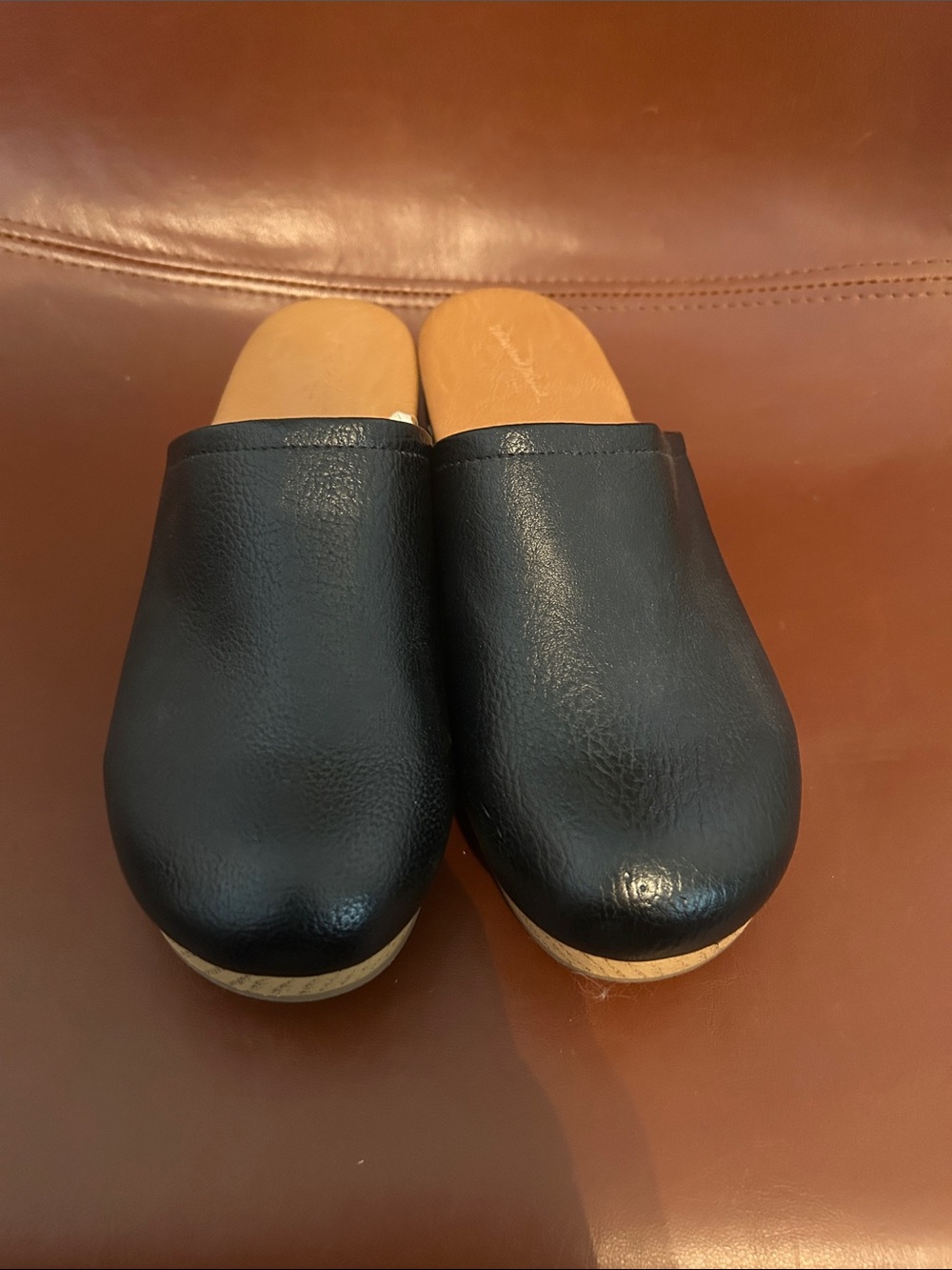 Woman’s  Leather Slip-On Mules